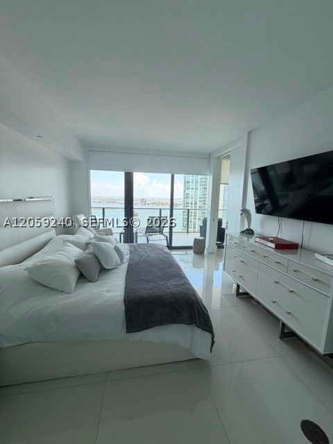 650 NE 32nd St #3405, Miami FL 33137