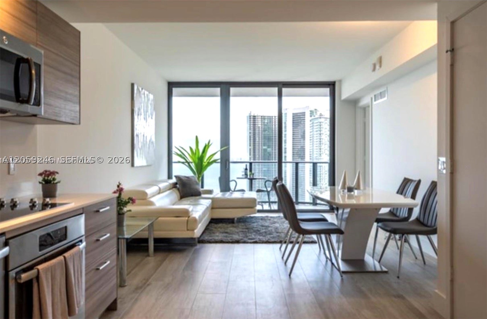 121 NE 34th St #3105, Miami FL 33137