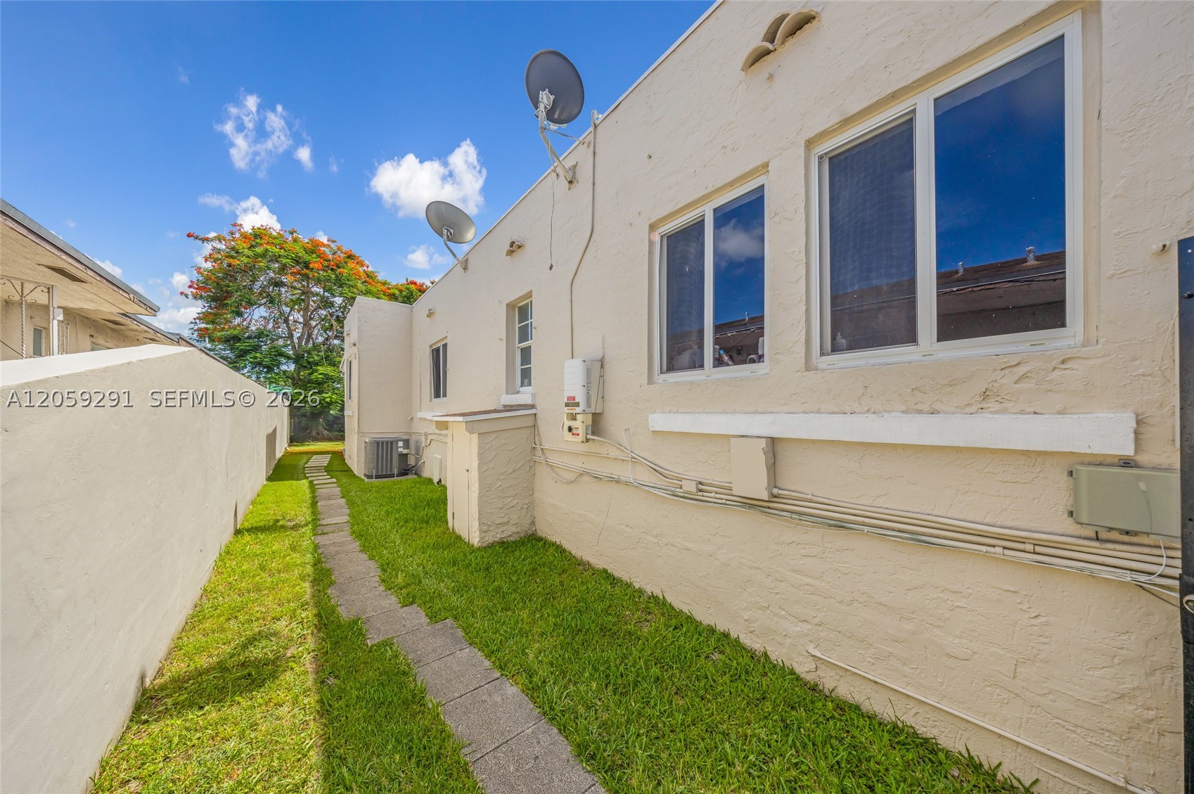 2420 NW 34th St, Miami FL 33142