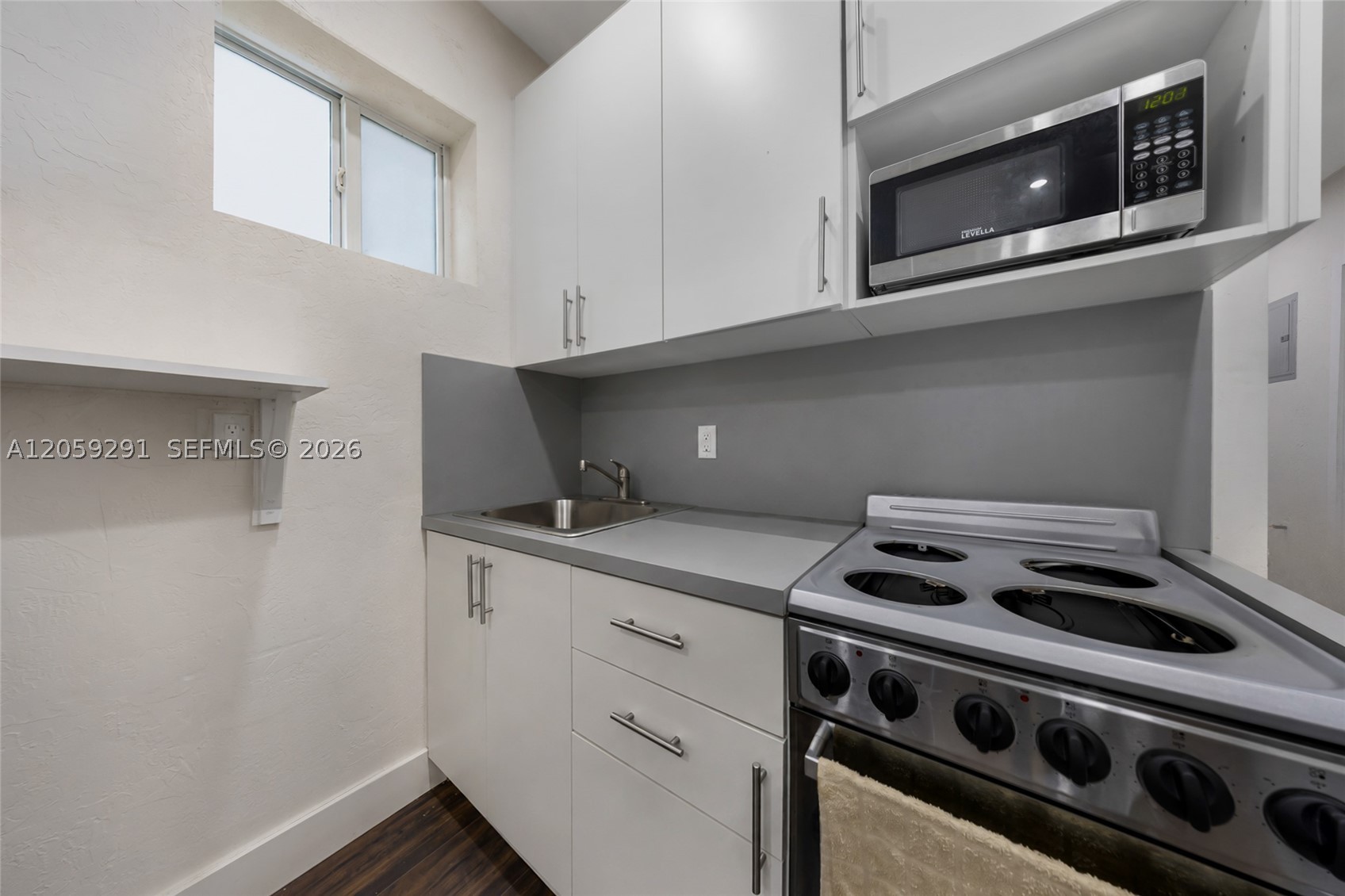 2420 NW 34th St, Miami FL 33142
