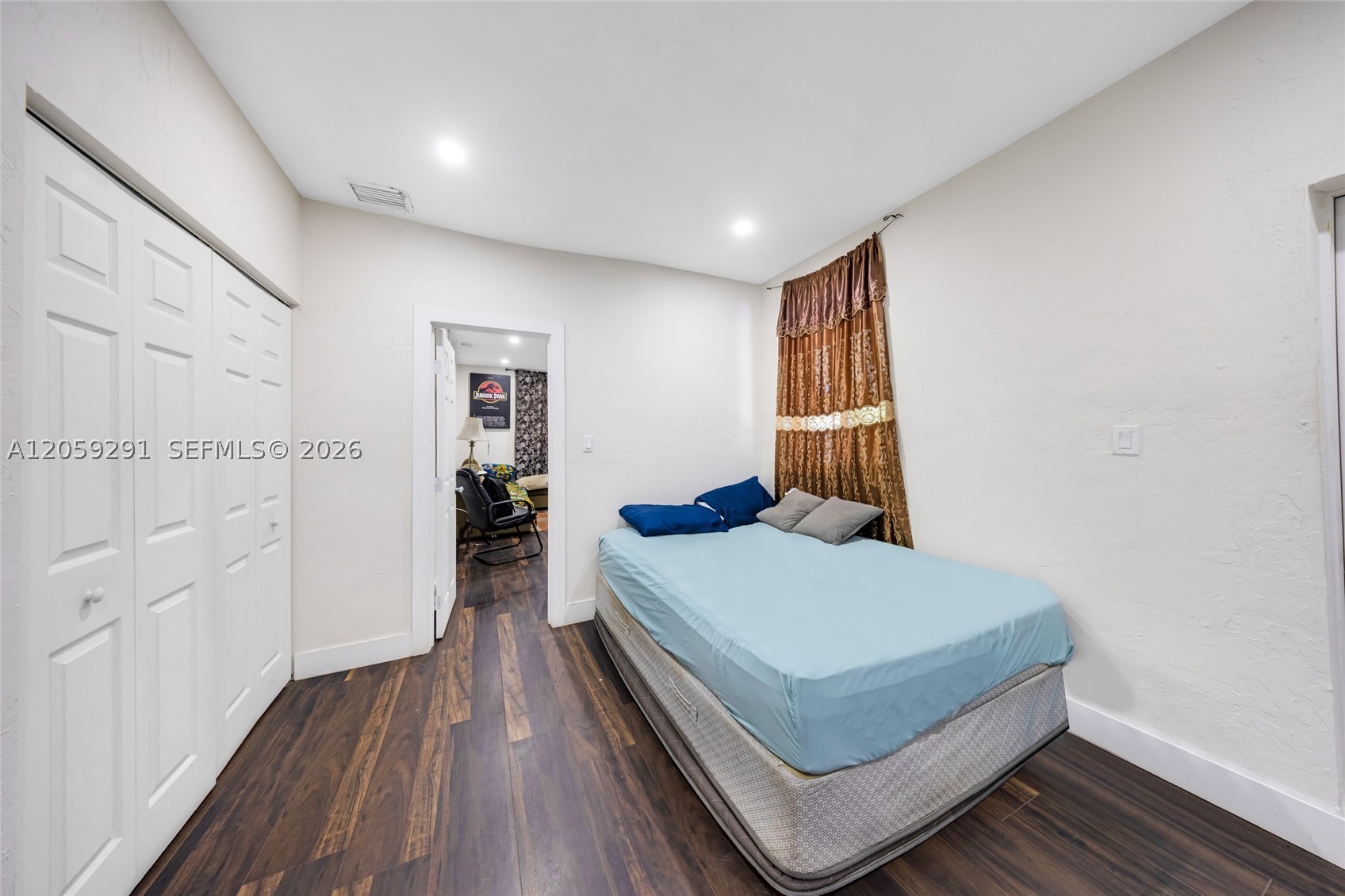 2420 NW 34th St, Miami FL 33142