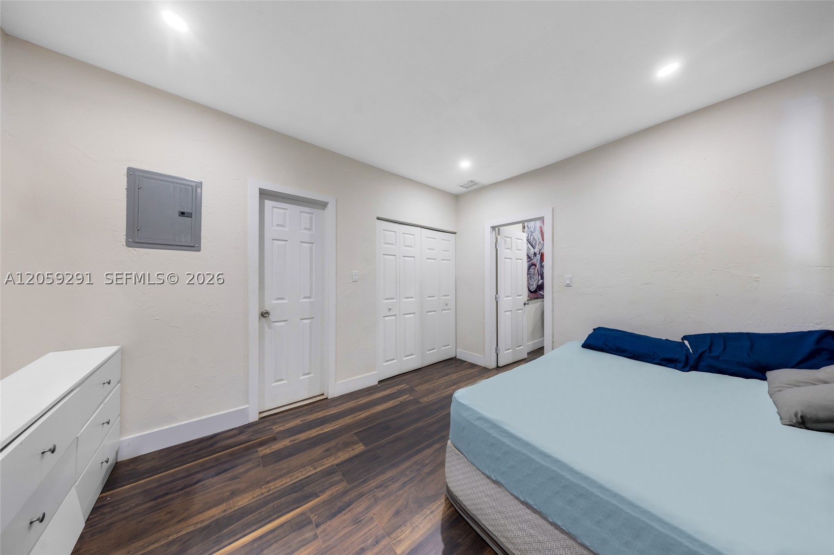2420 NW 34th St, Miami FL 33142