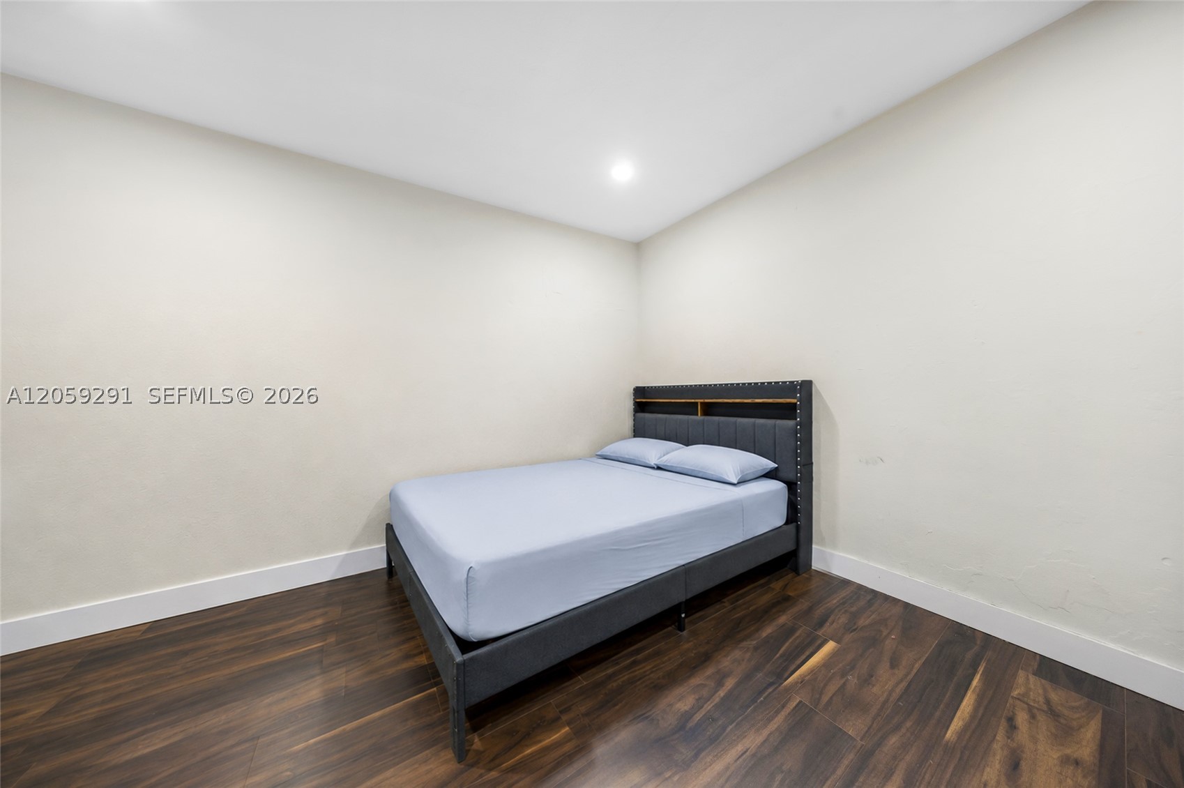 2420 NW 34th St, Miami FL 33142
