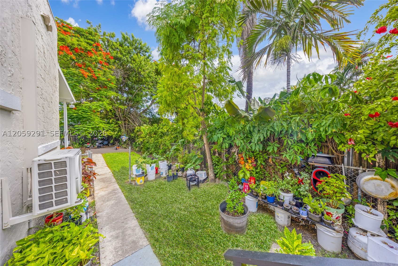 2420 NW 34th St, Miami FL 33142