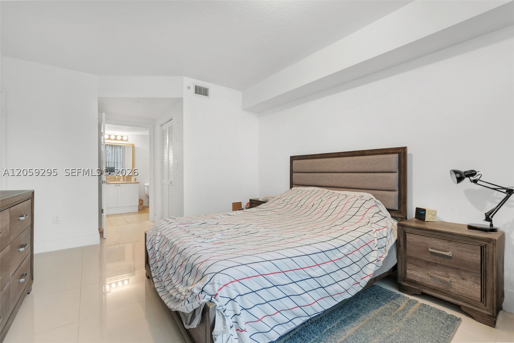 19501 W Country Club Dr #309, Aventura FL 33180