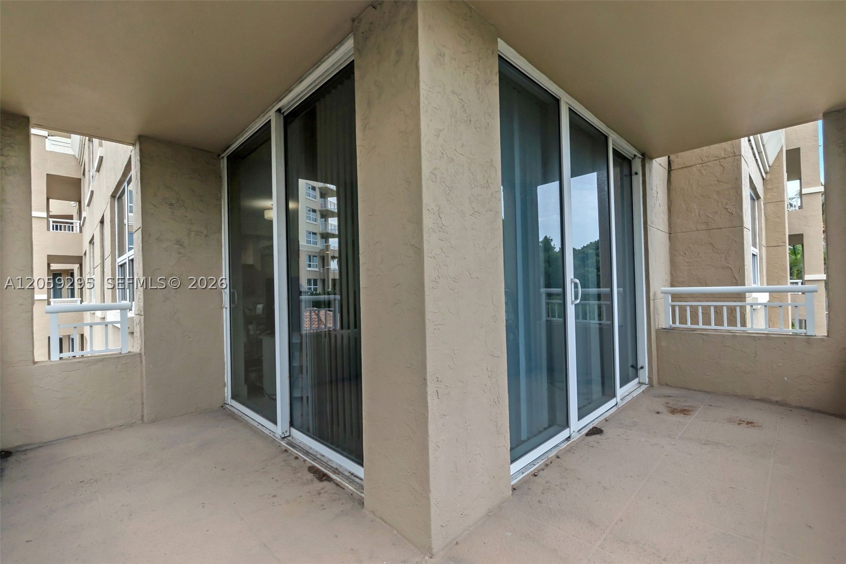 19501 W Country Club Dr #309, Aventura FL 33180