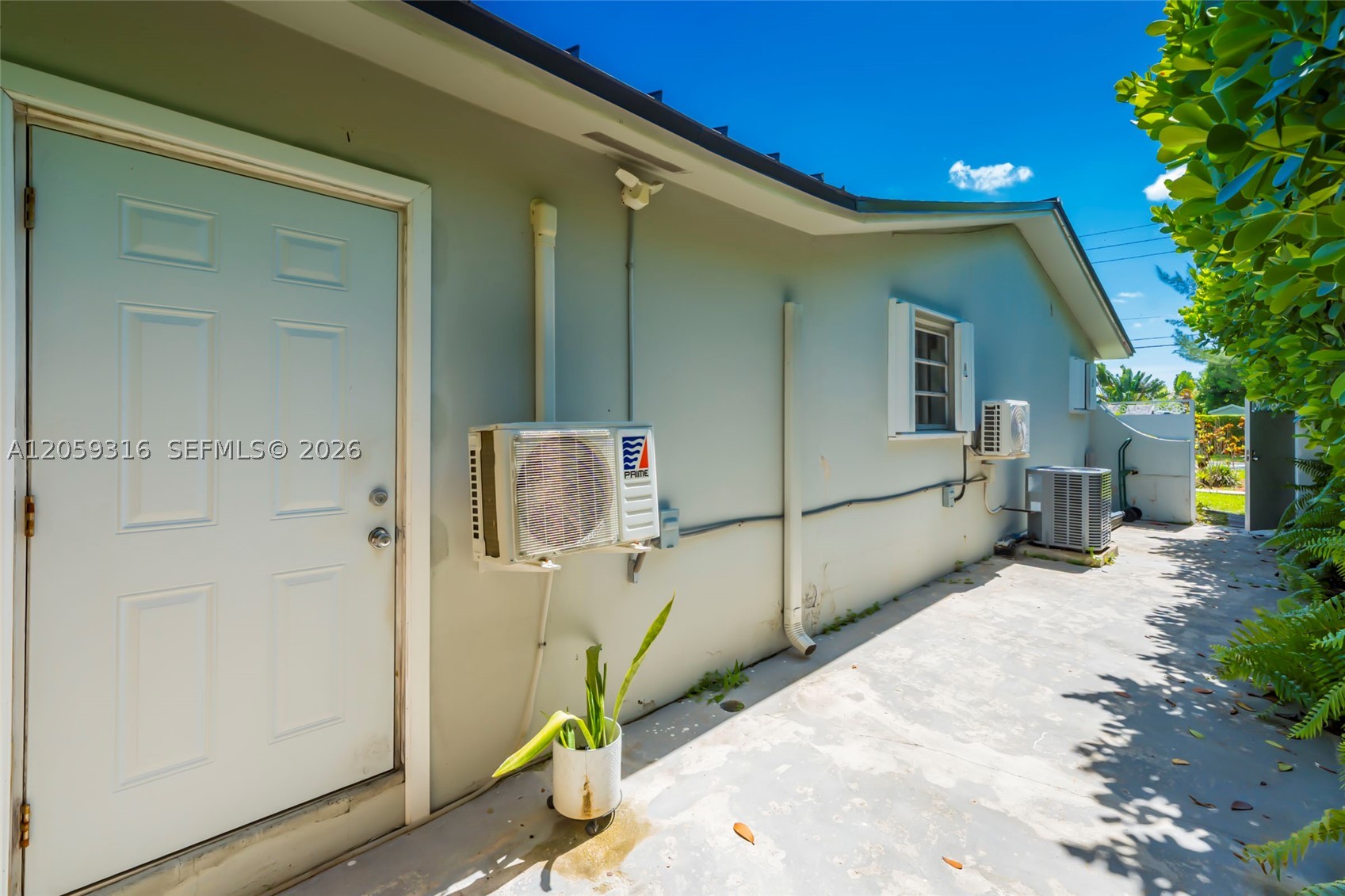 232 SW 102nd Ave, Sweetwater FL 33174