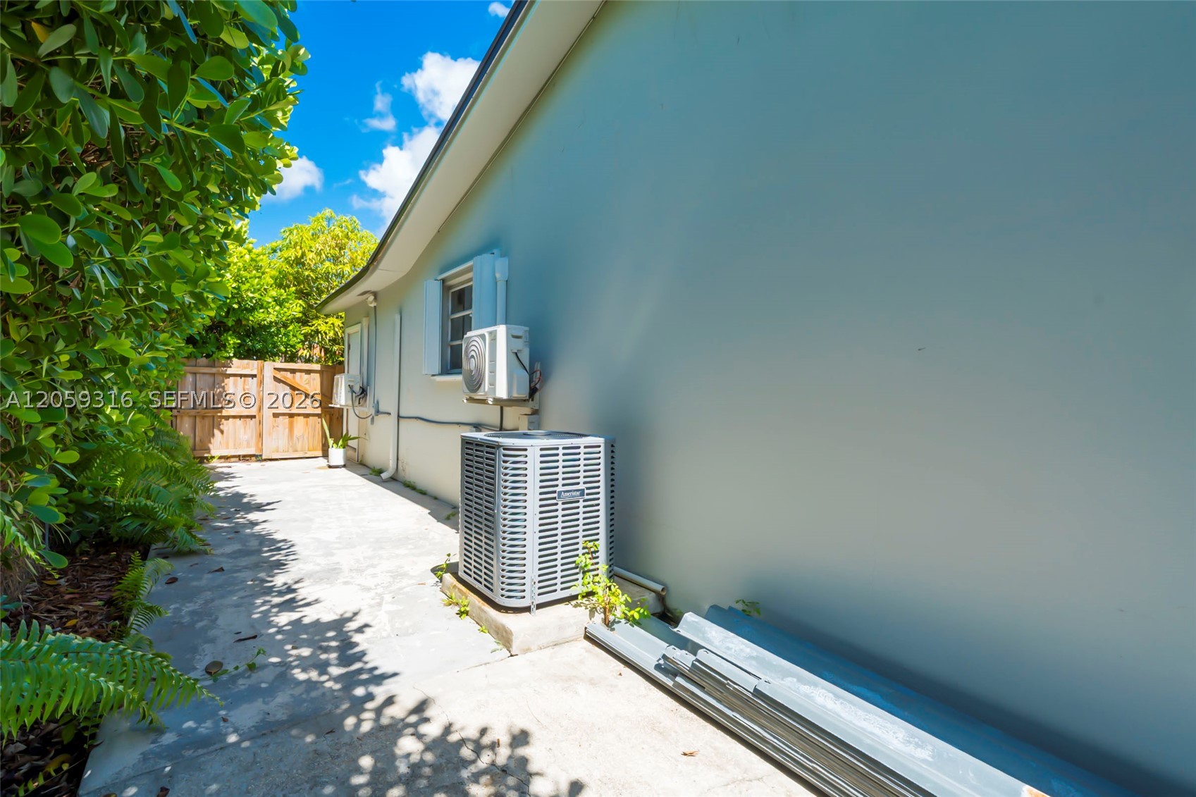 232 SW 102nd Ave, Sweetwater FL 33174
