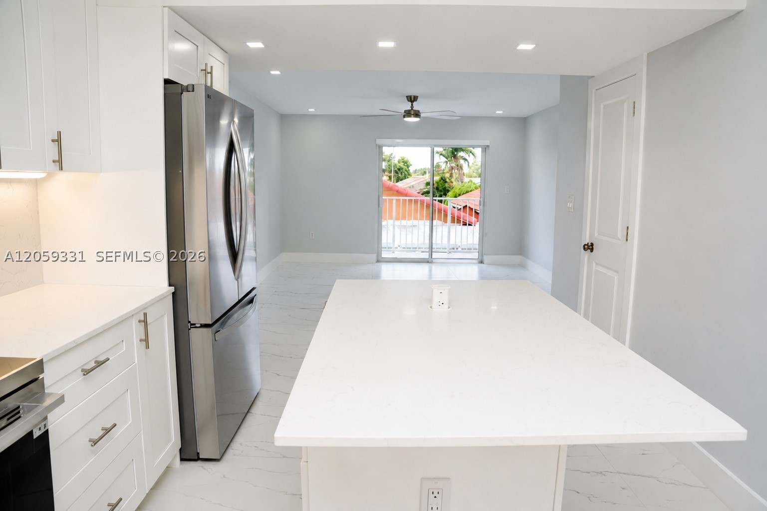 2750 W 76th St #203, Hialeah FL 33016