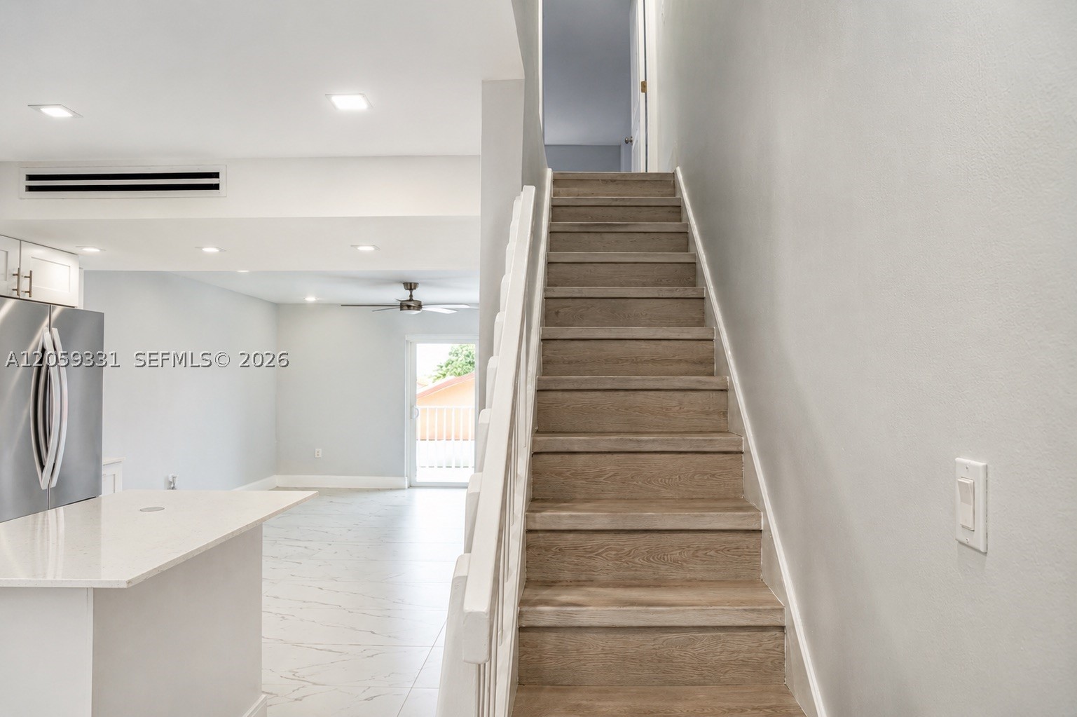 2750 W 76th St #203, Hialeah FL 33016