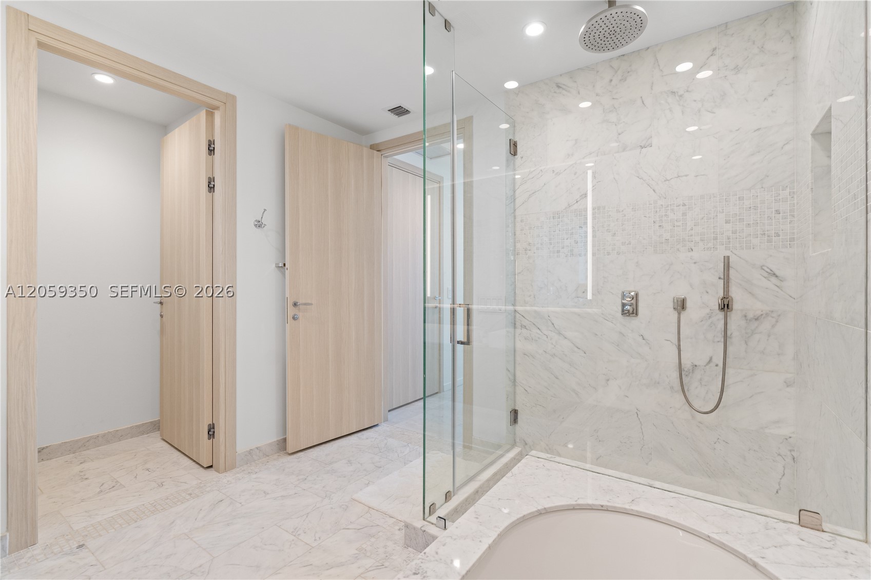 1000 Brickell #PH6106, Miami FL 33131