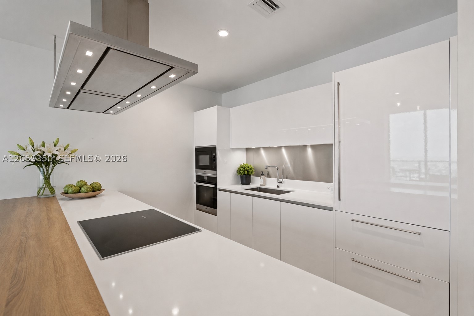 1000 Brickell #PH6106, Miami FL 33131