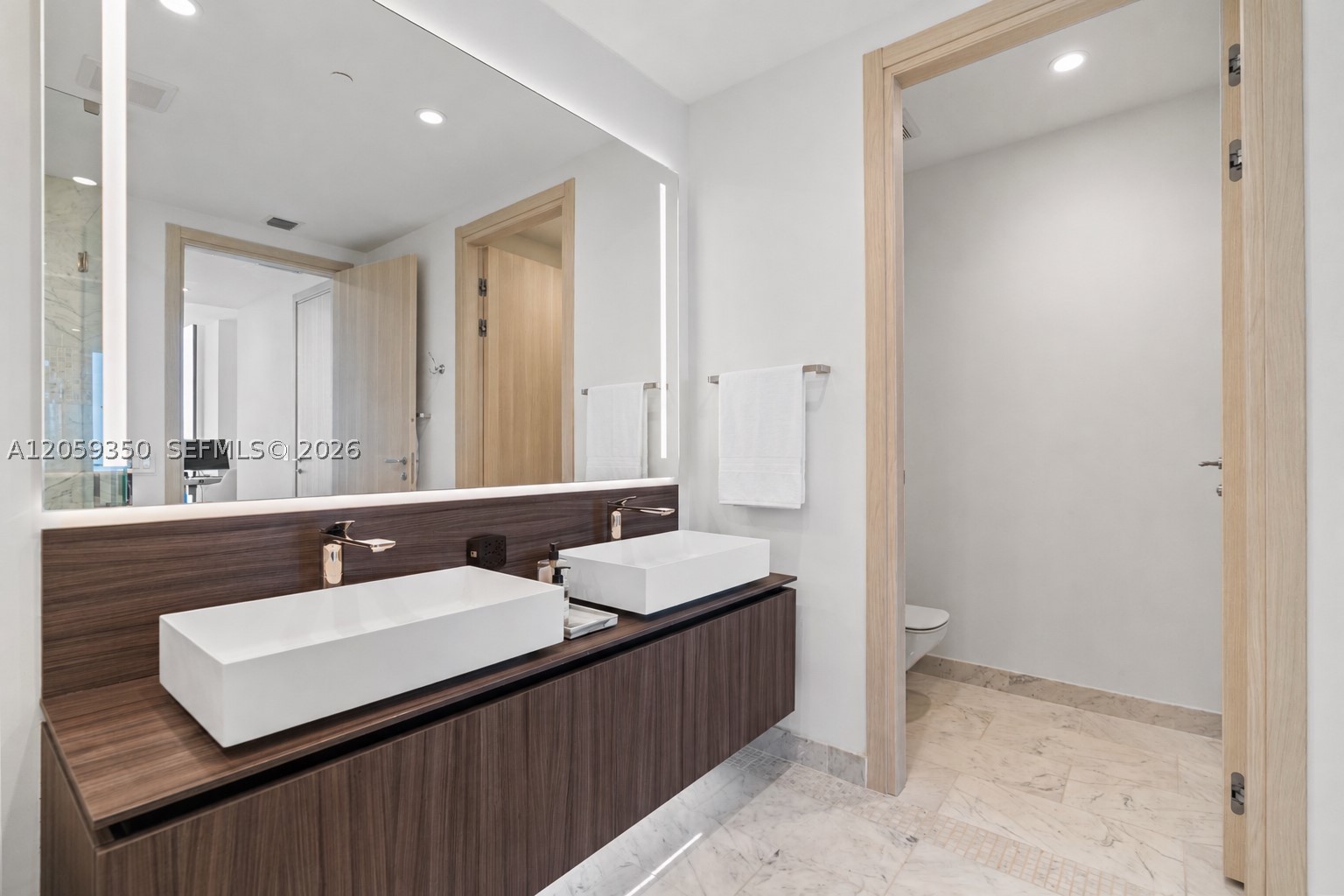 1000 Brickell #PH6106, Miami FL 33131