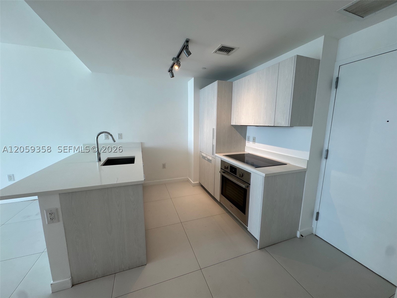 501 NE 31st St #2005, Miami FL 33137