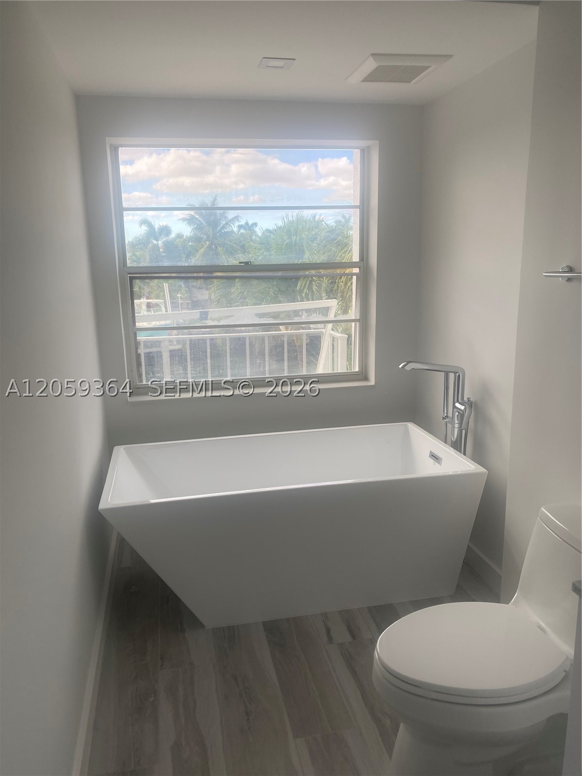 613 NE 26th Ave #613, Hallandale Beach FL 33009
