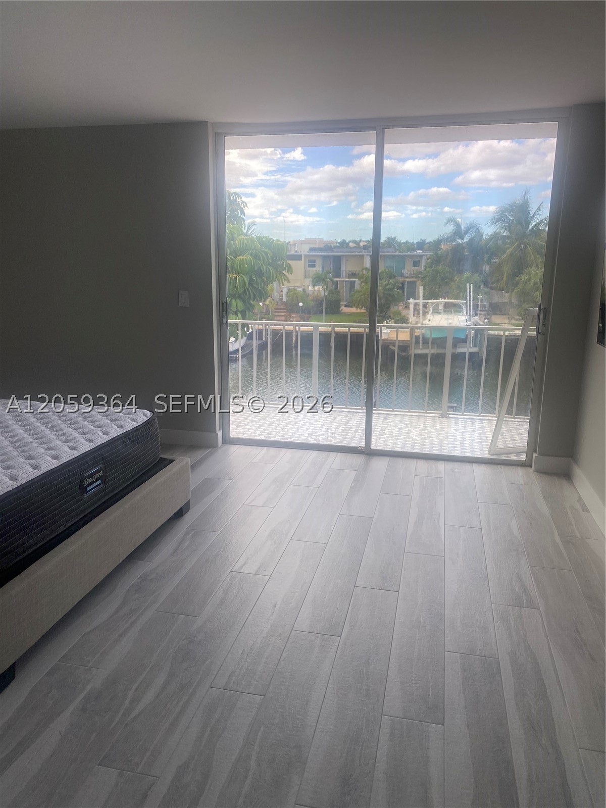 613 NE 26th Ave #613, Hallandale Beach FL 33009