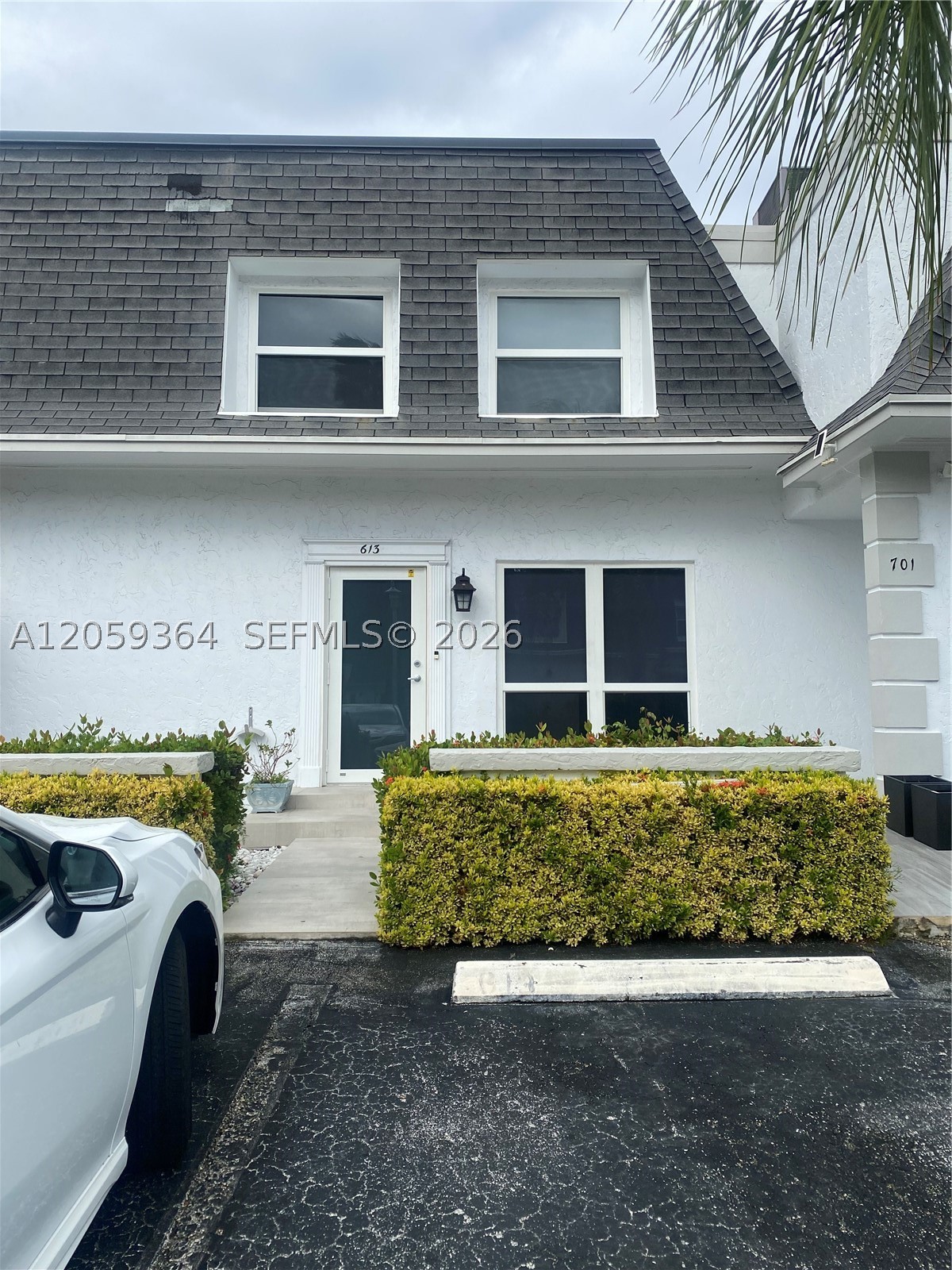 613 NE 26th Ave #613, Hallandale Beach FL 33009