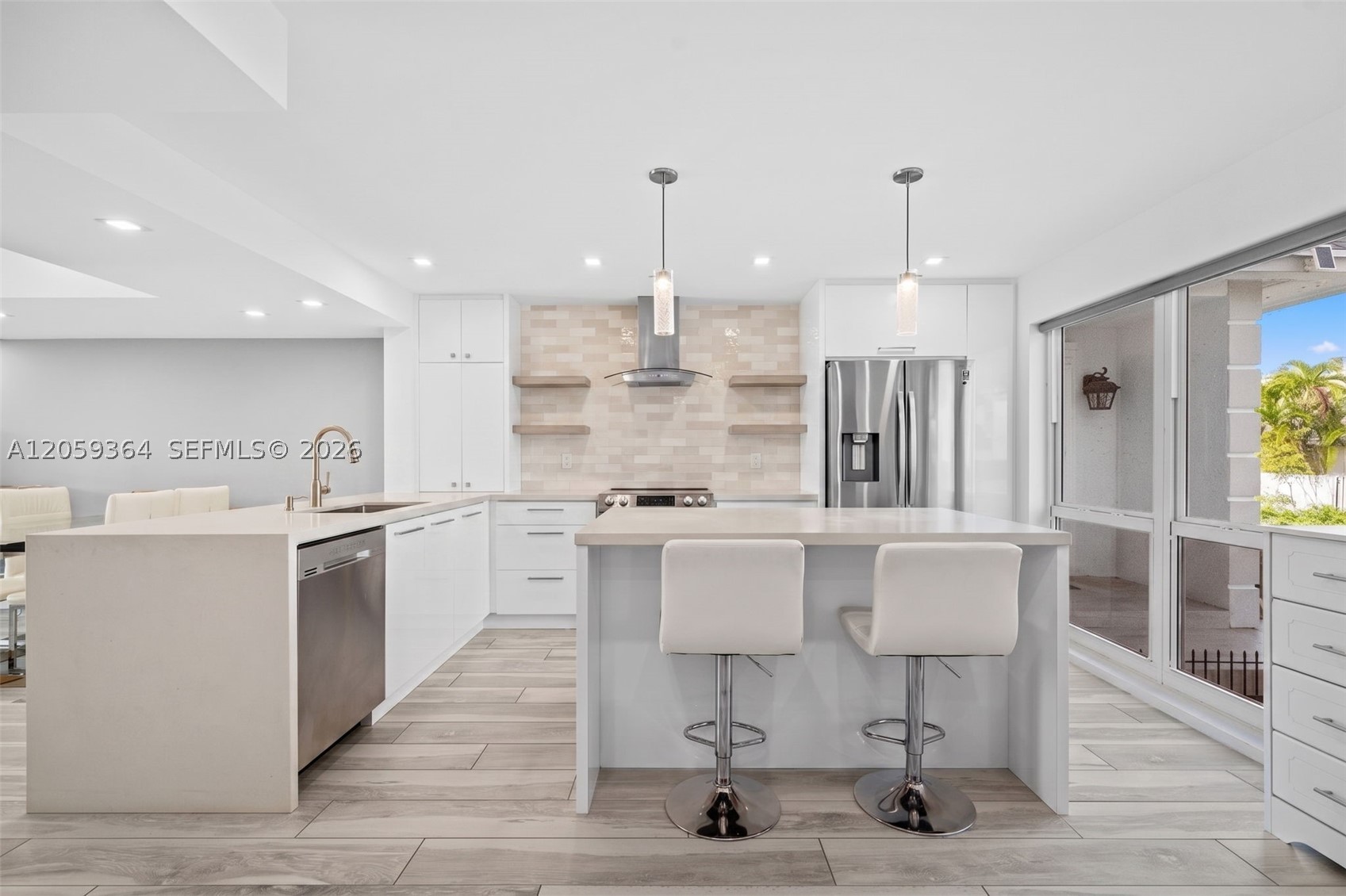 613 NE 26th Ave #613, Hallandale Beach FL 33009