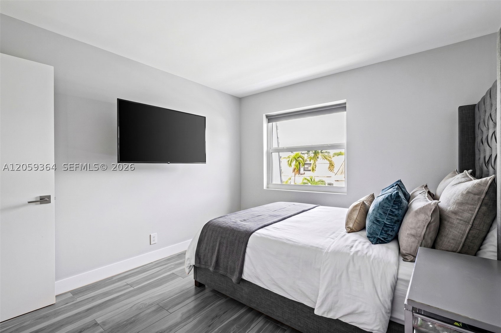 613 NE 26th Ave #613, Hallandale Beach FL 33009