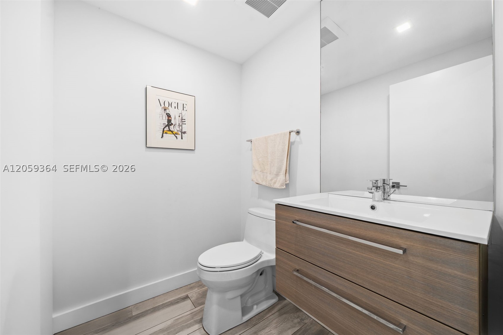 613 NE 26th Ave #613, Hallandale Beach FL 33009