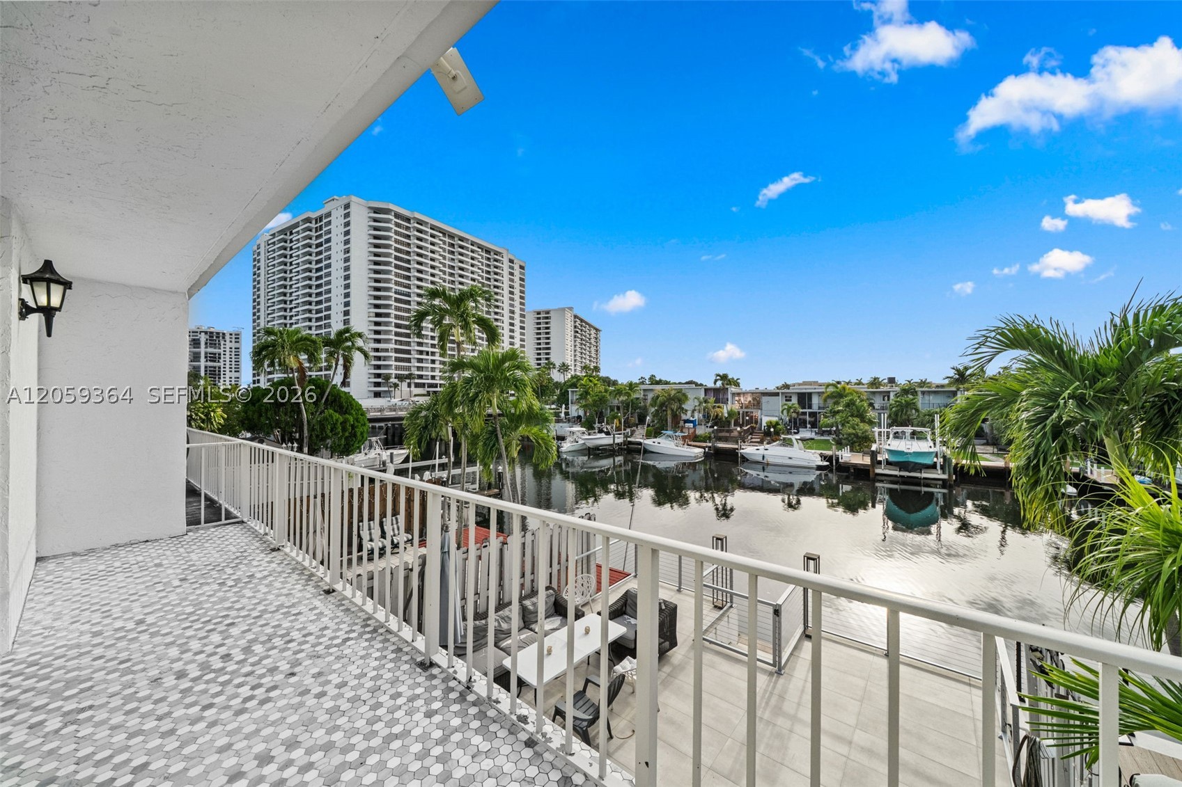 613 NE 26th Ave #613, Hallandale Beach FL 33009