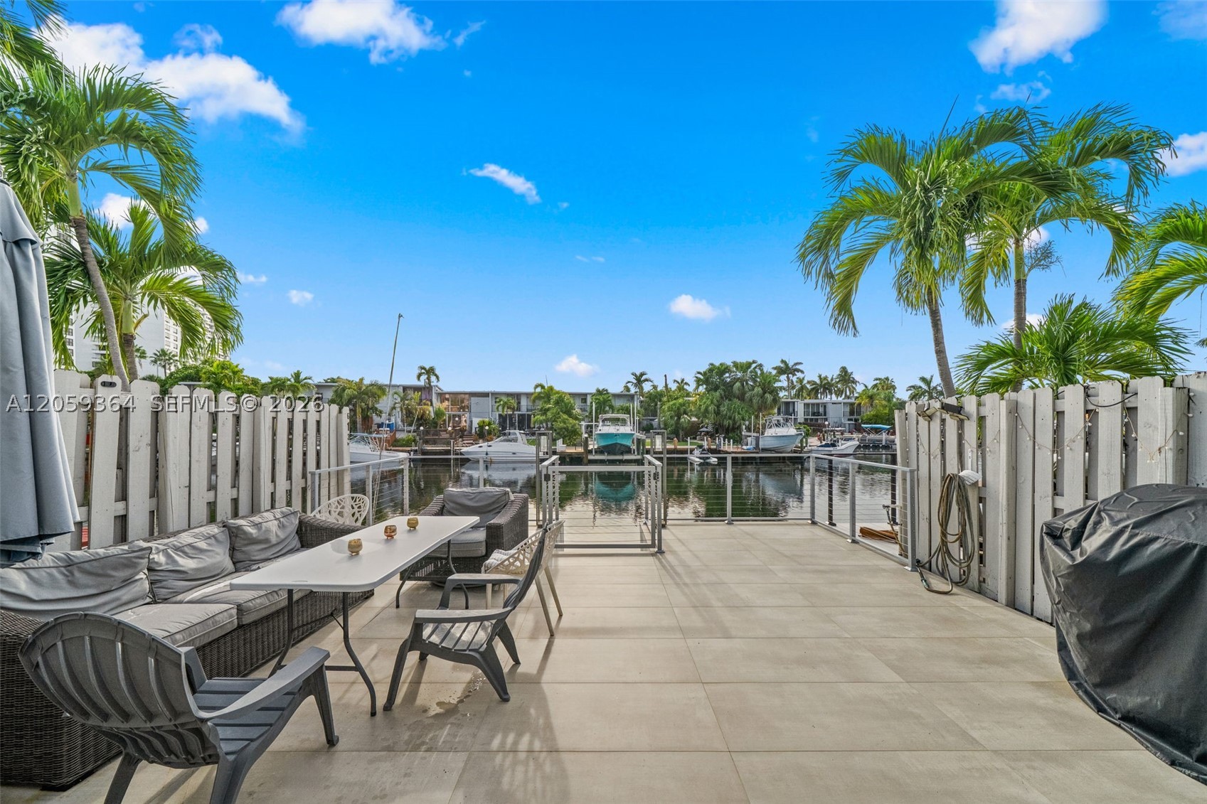 613 NE 26th Ave #613, Hallandale Beach FL 33009
