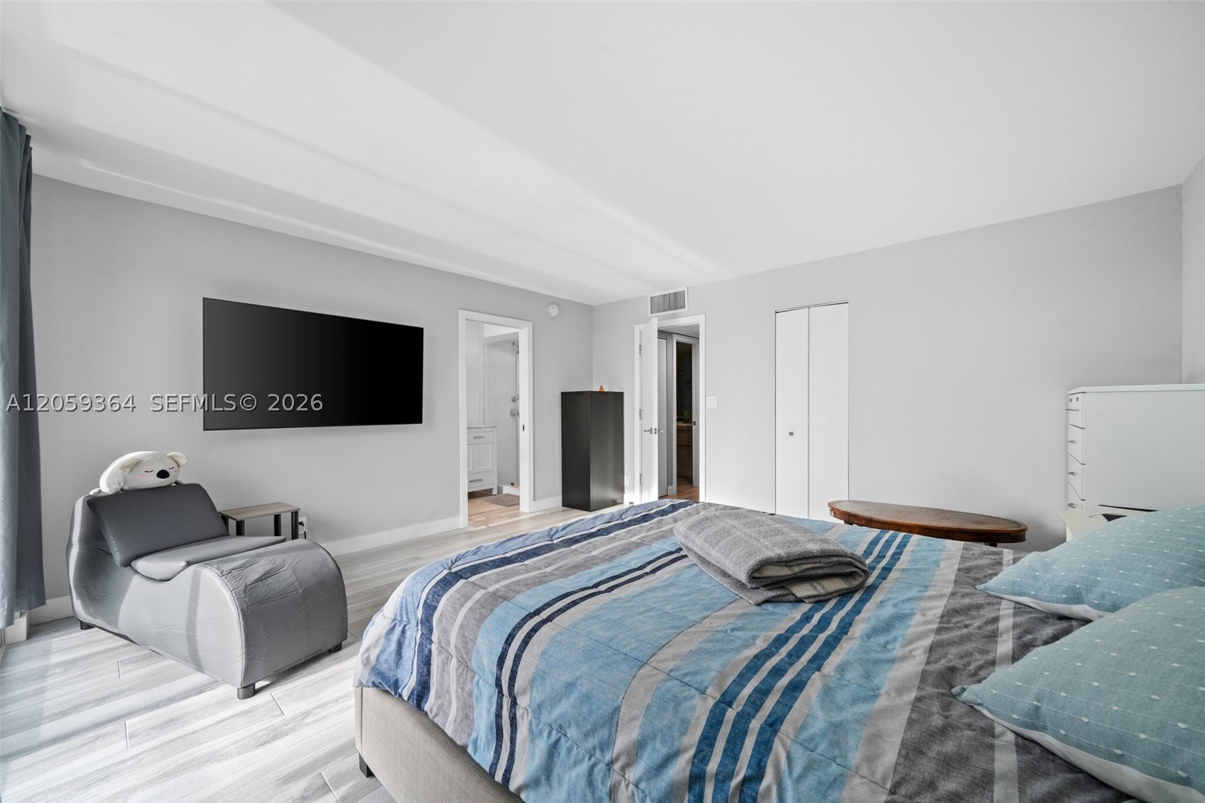 613 NE 26th Ave #613, Hallandale Beach FL 33009
