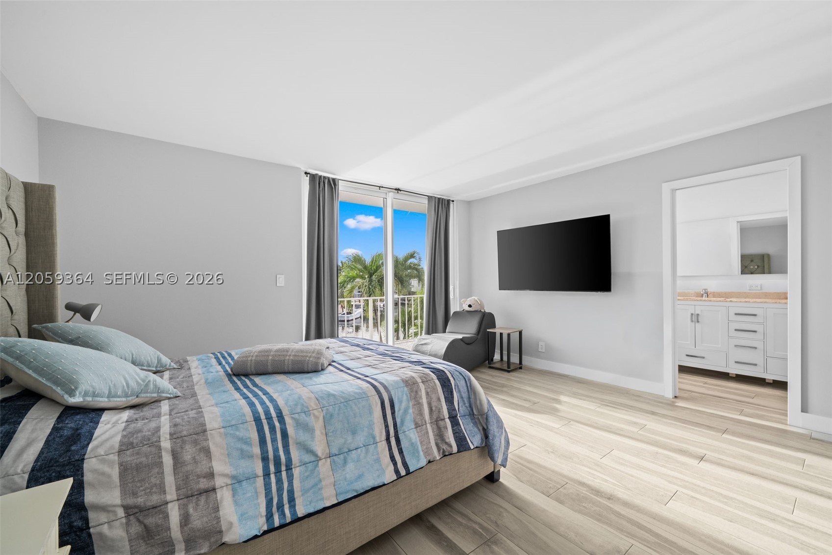 613 NE 26th Ave #613, Hallandale Beach FL 33009