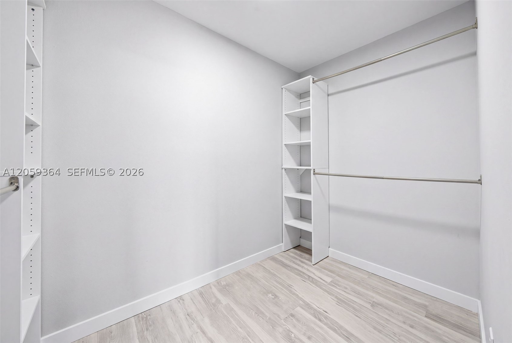 613 NE 26th Ave #613, Hallandale Beach FL 33009