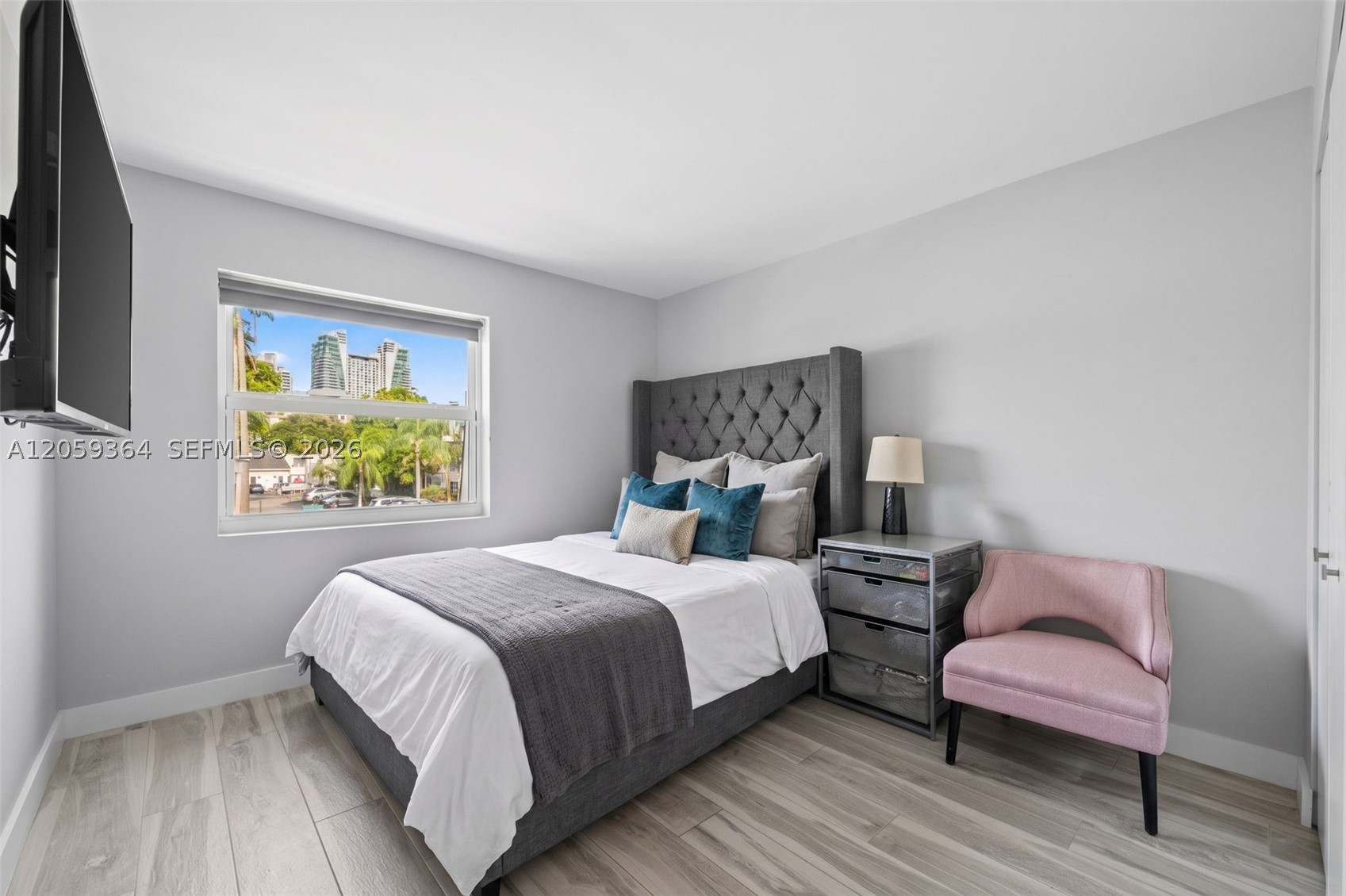 613 NE 26th Ave #613, Hallandale Beach FL 33009