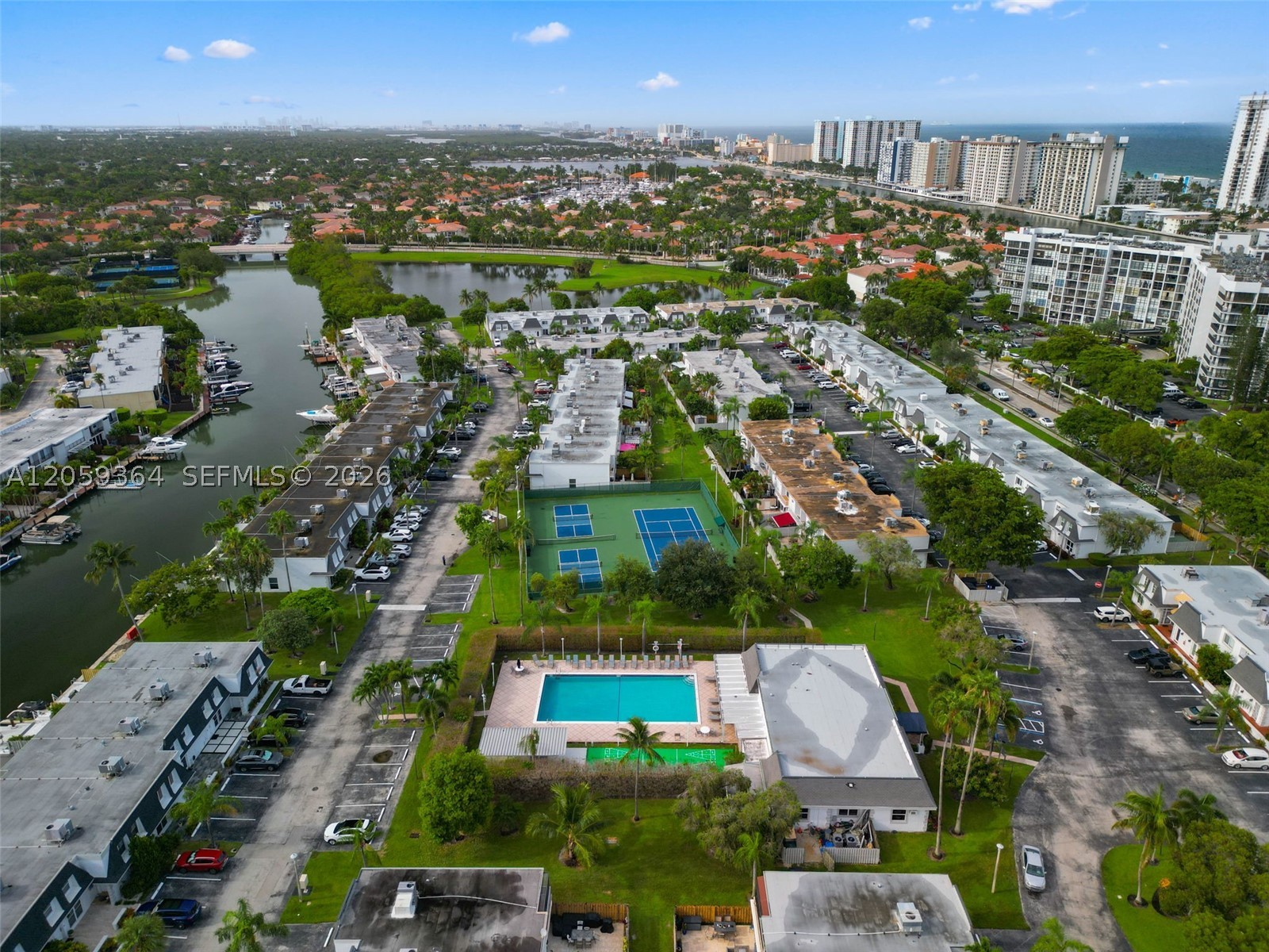 613 NE 26th Ave #613, Hallandale Beach FL 33009