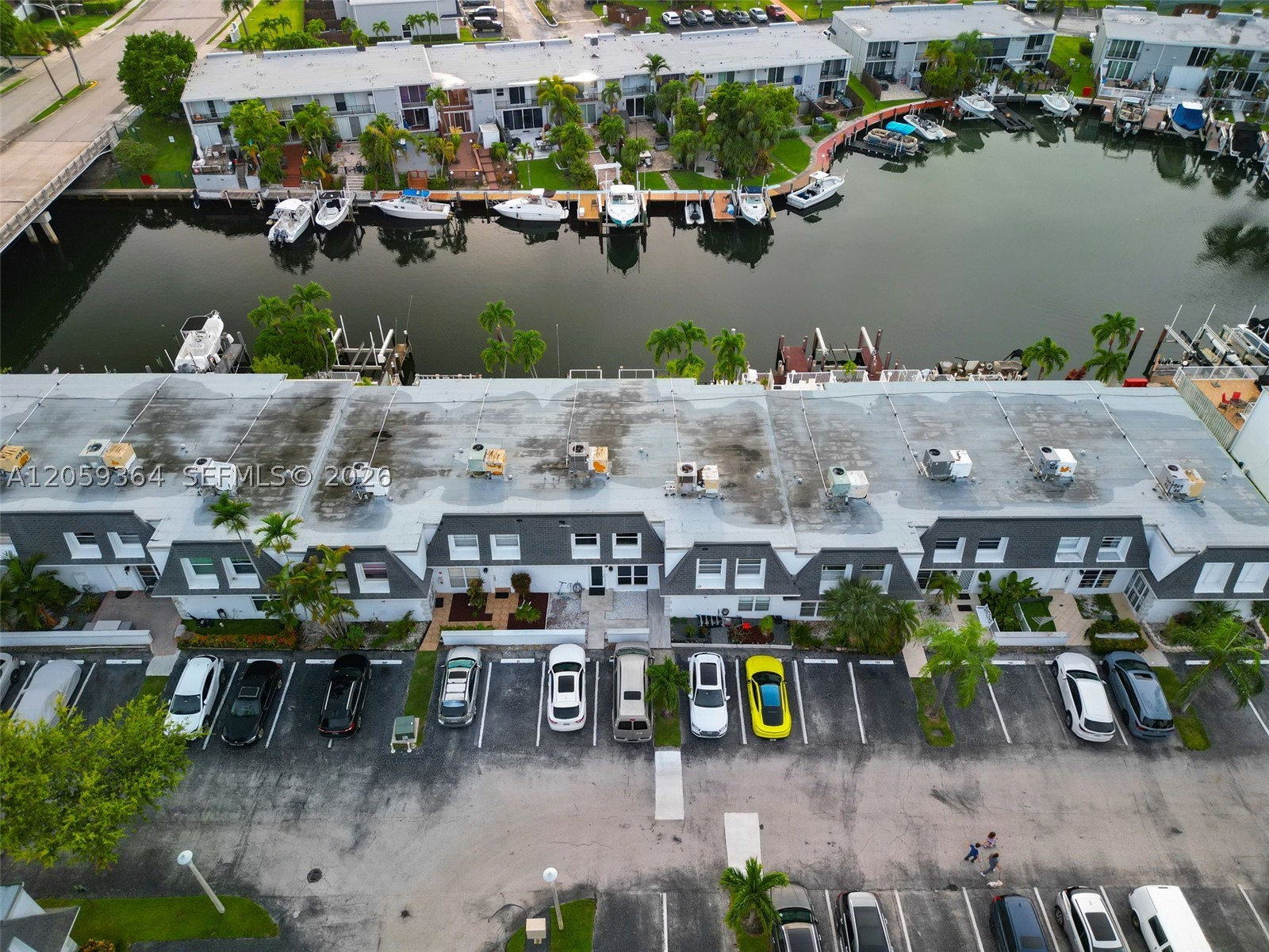 613 NE 26th Ave #613, Hallandale Beach FL 33009