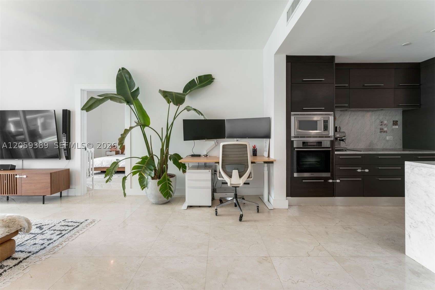 900 Biscayne Blvd #2708, Miami FL 33132