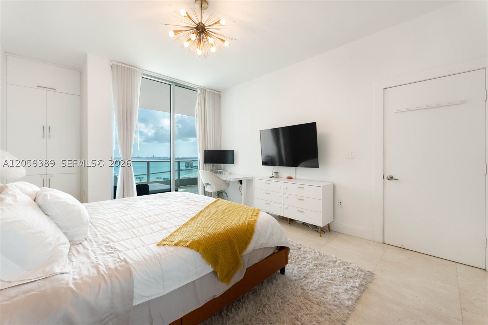 900 Biscayne Blvd #2708, Miami FL 33132