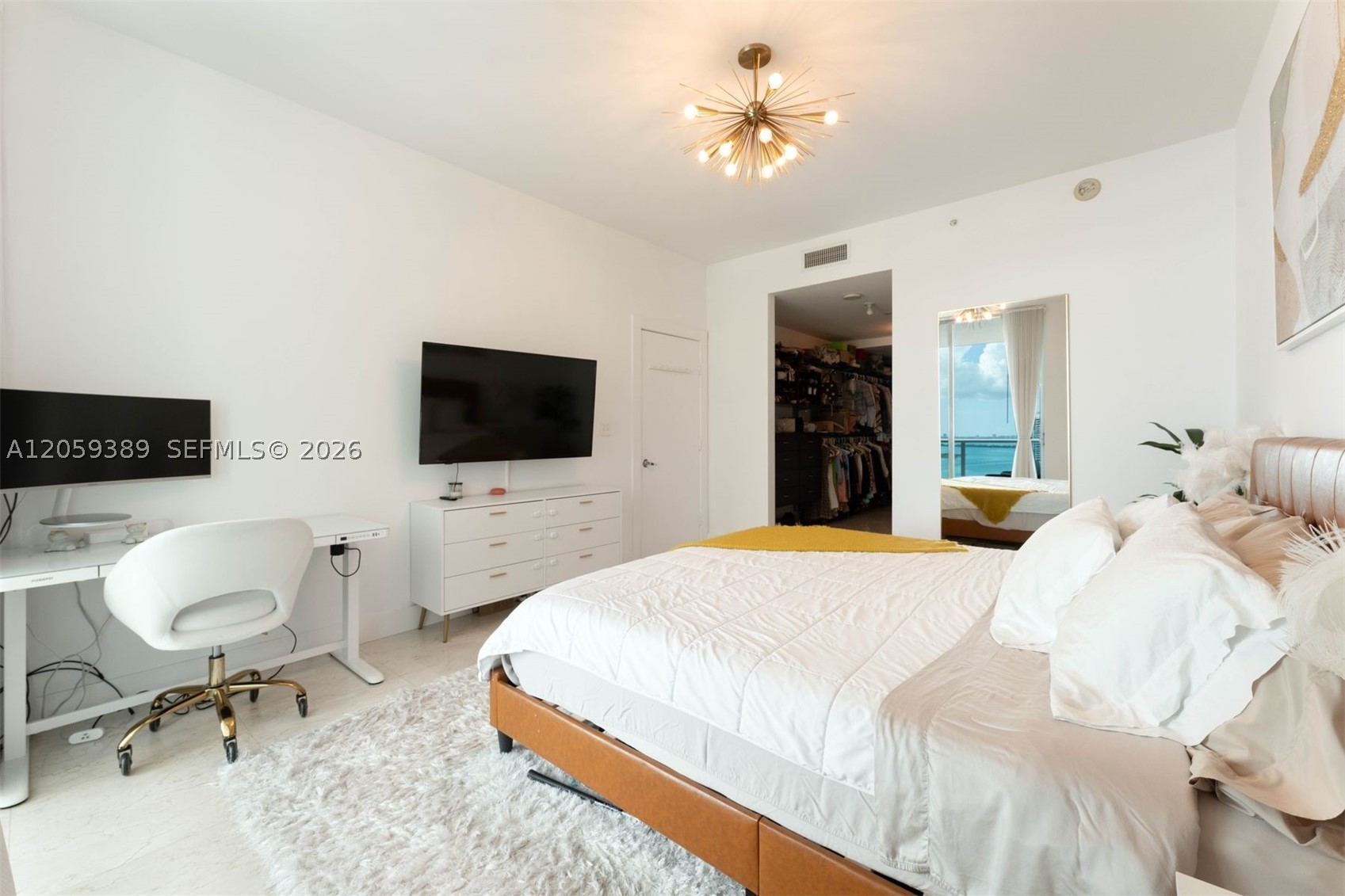 900 Biscayne Blvd #2708, Miami FL 33132