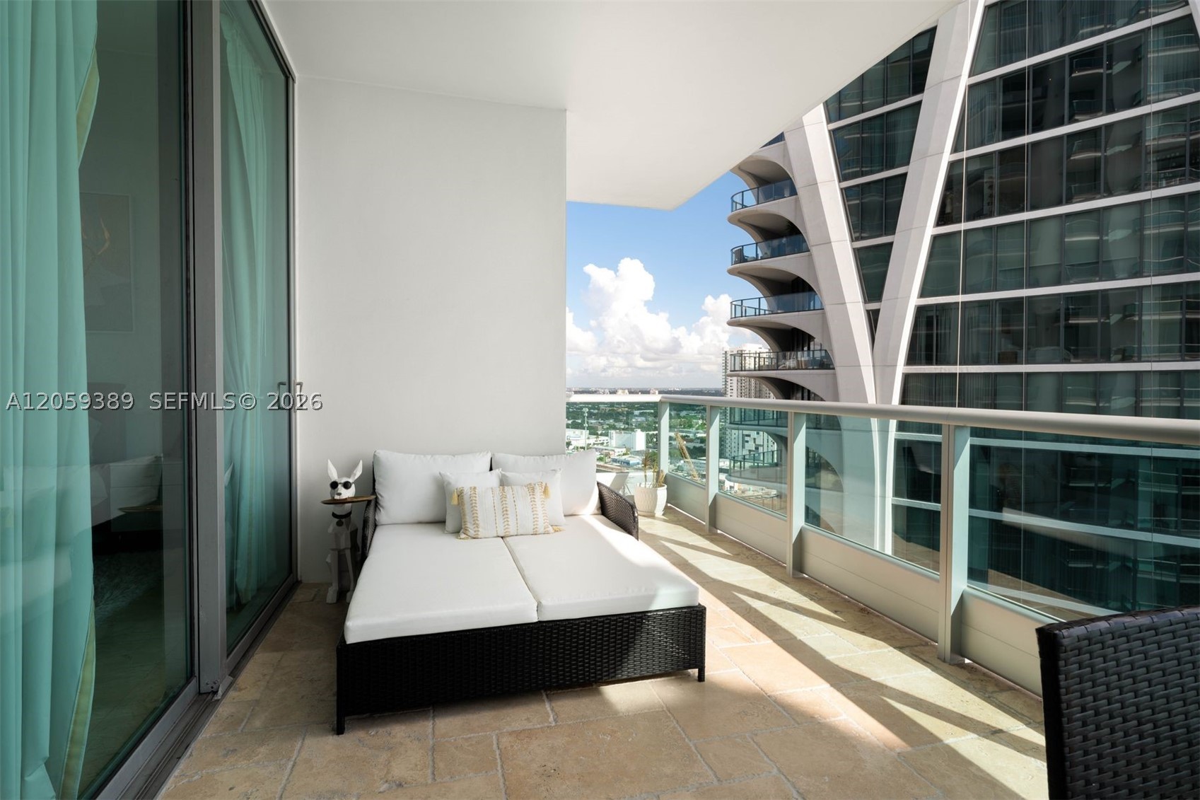 900 Biscayne Blvd #2708, Miami FL 33132