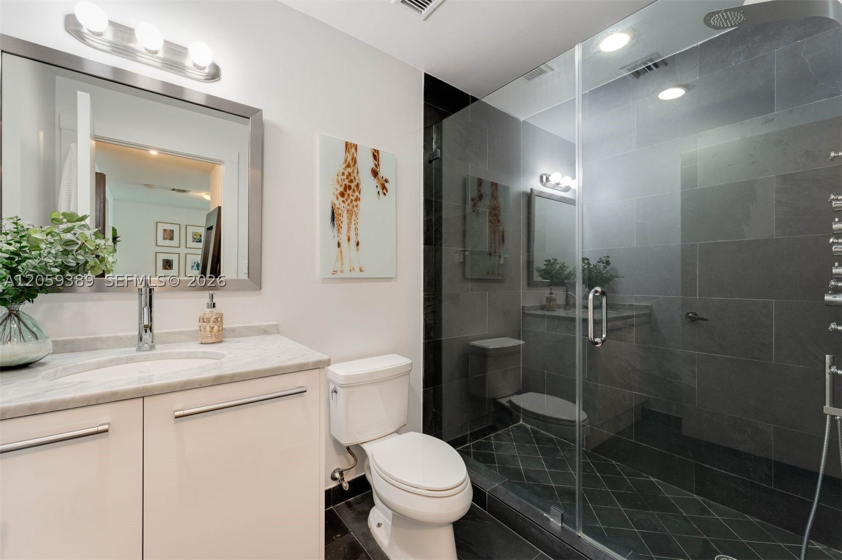 900 Biscayne Blvd #2708, Miami FL 33132