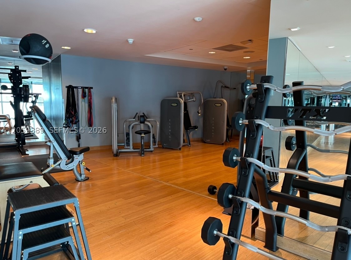 900 Biscayne Blvd #2708, Miami FL 33132