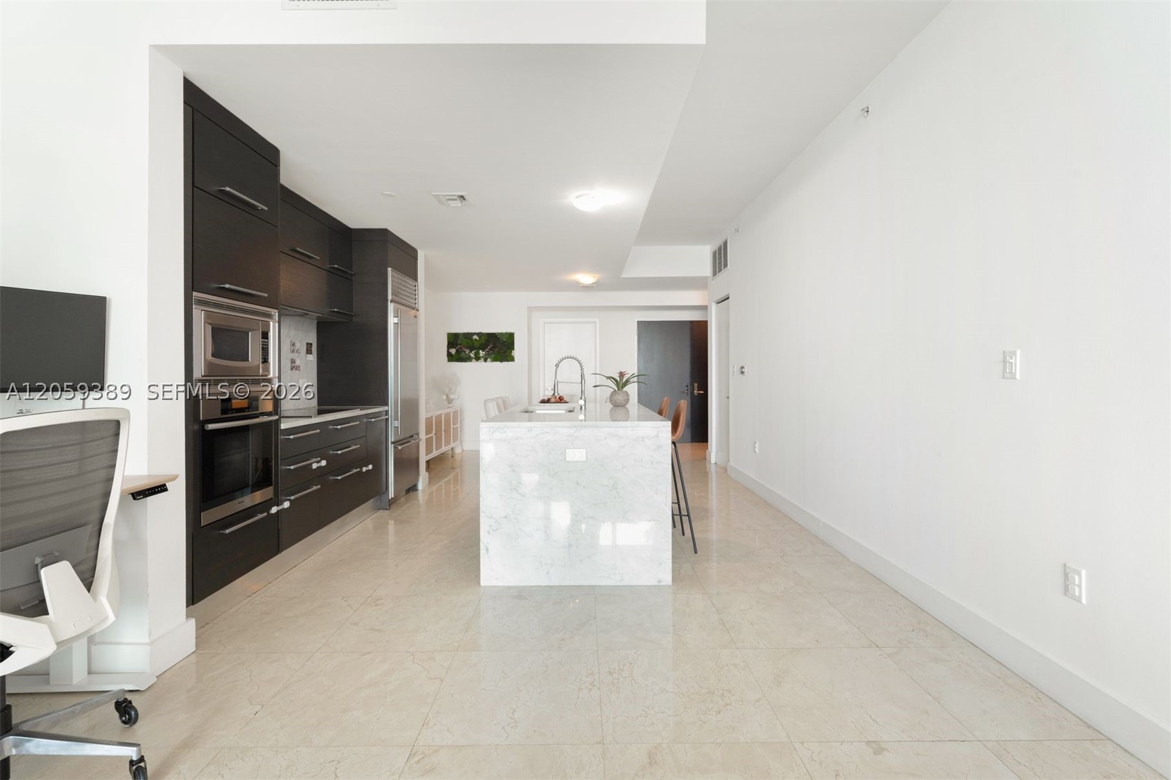 900 Biscayne Blvd #2708, Miami FL 33132