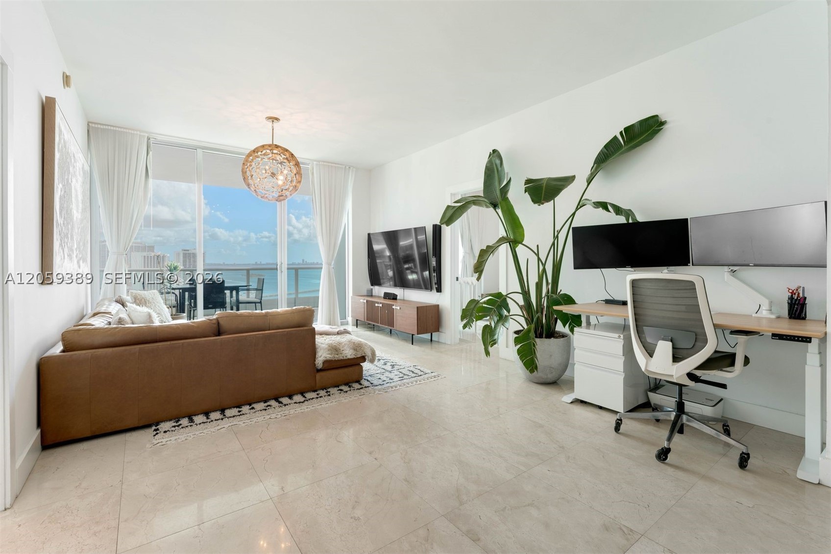 900 Biscayne Blvd #2708, Miami FL 33132