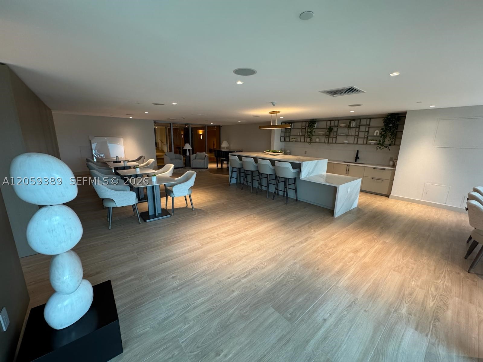 900 Biscayne Blvd #2708, Miami FL 33132