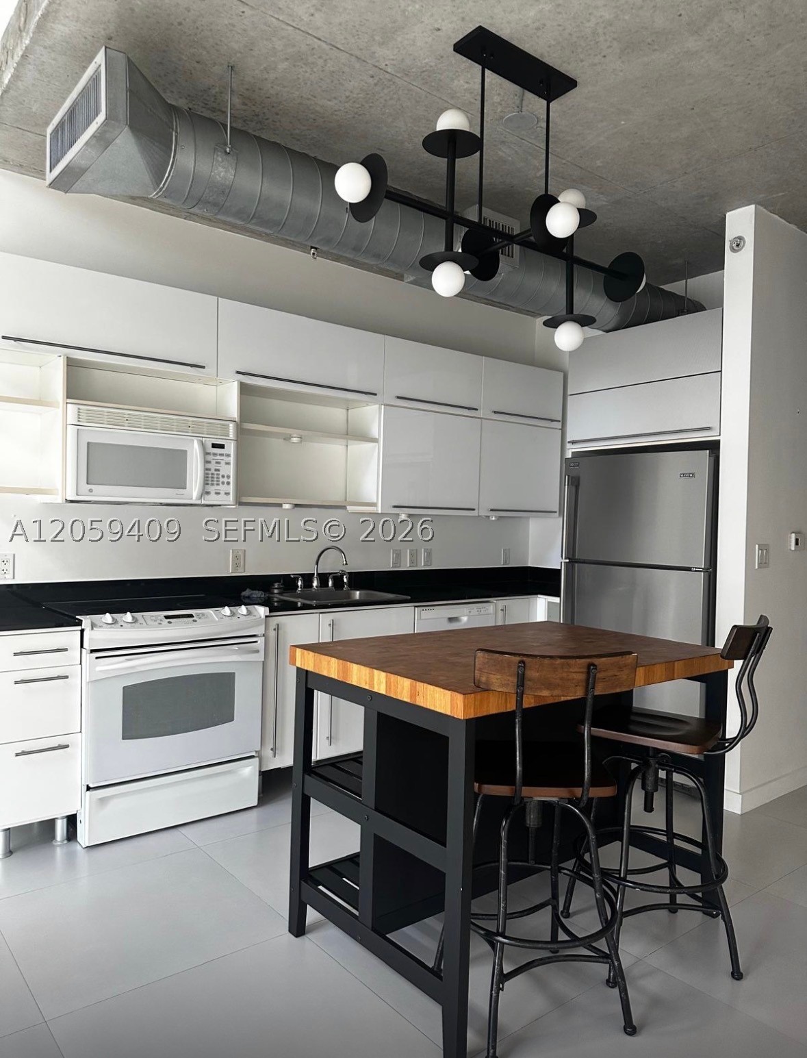 690 SW 1st Ct #1220, Miami FL 33130