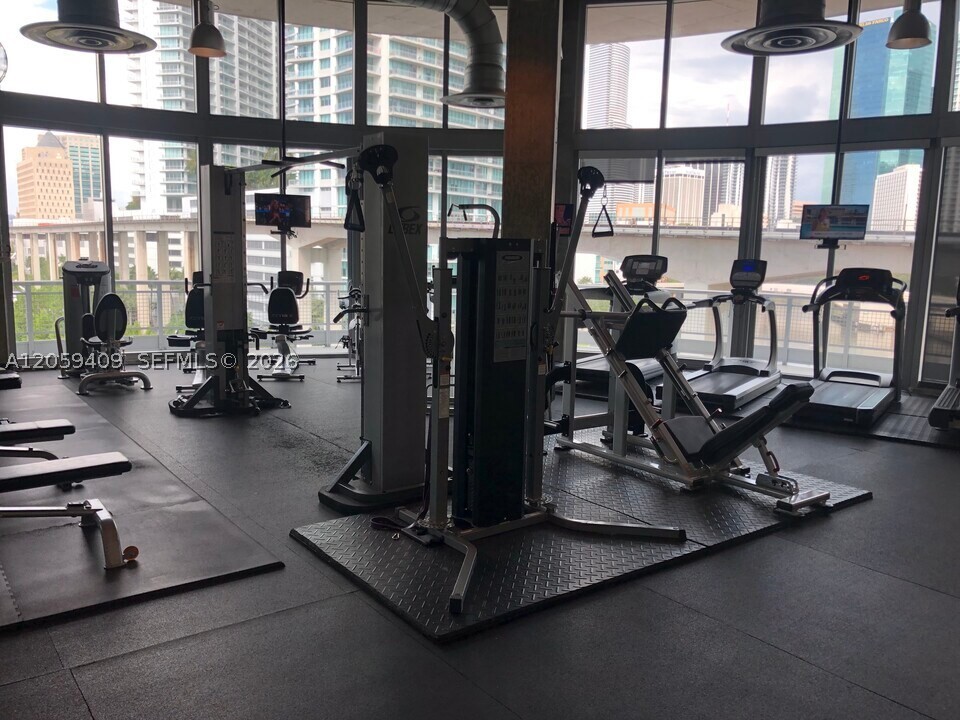 690 SW 1st Ct #1220, Miami FL 33130