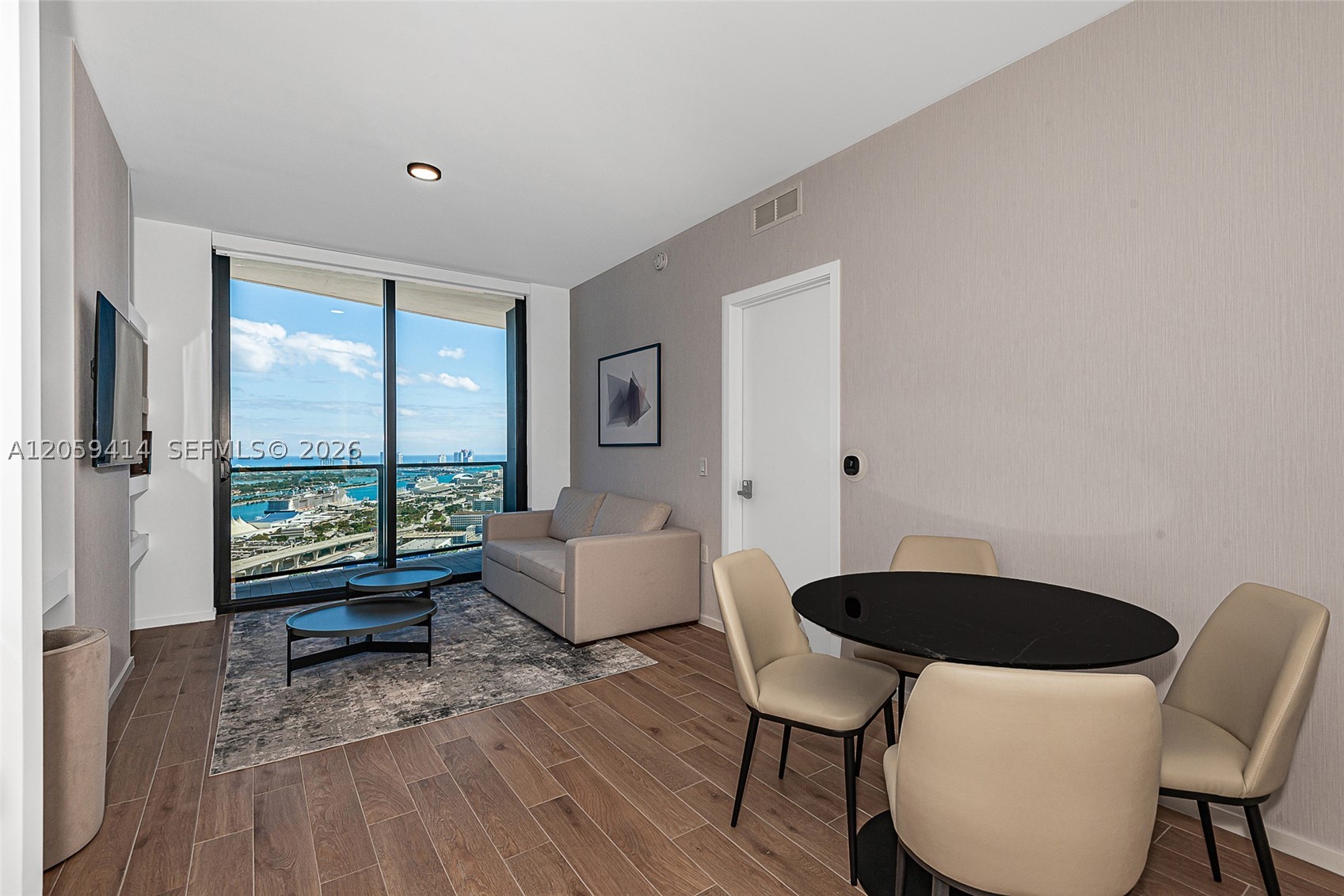 398 NE 5th St #3711, Miami FL 33132