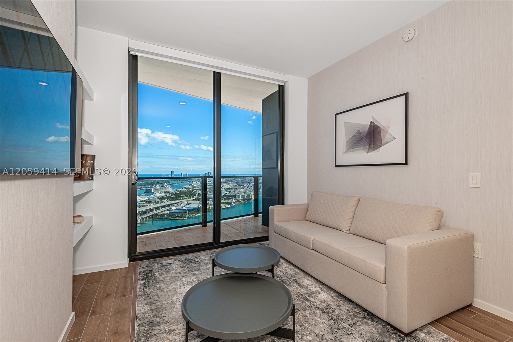 398 NE 5th St #3711, Miami FL 33132
