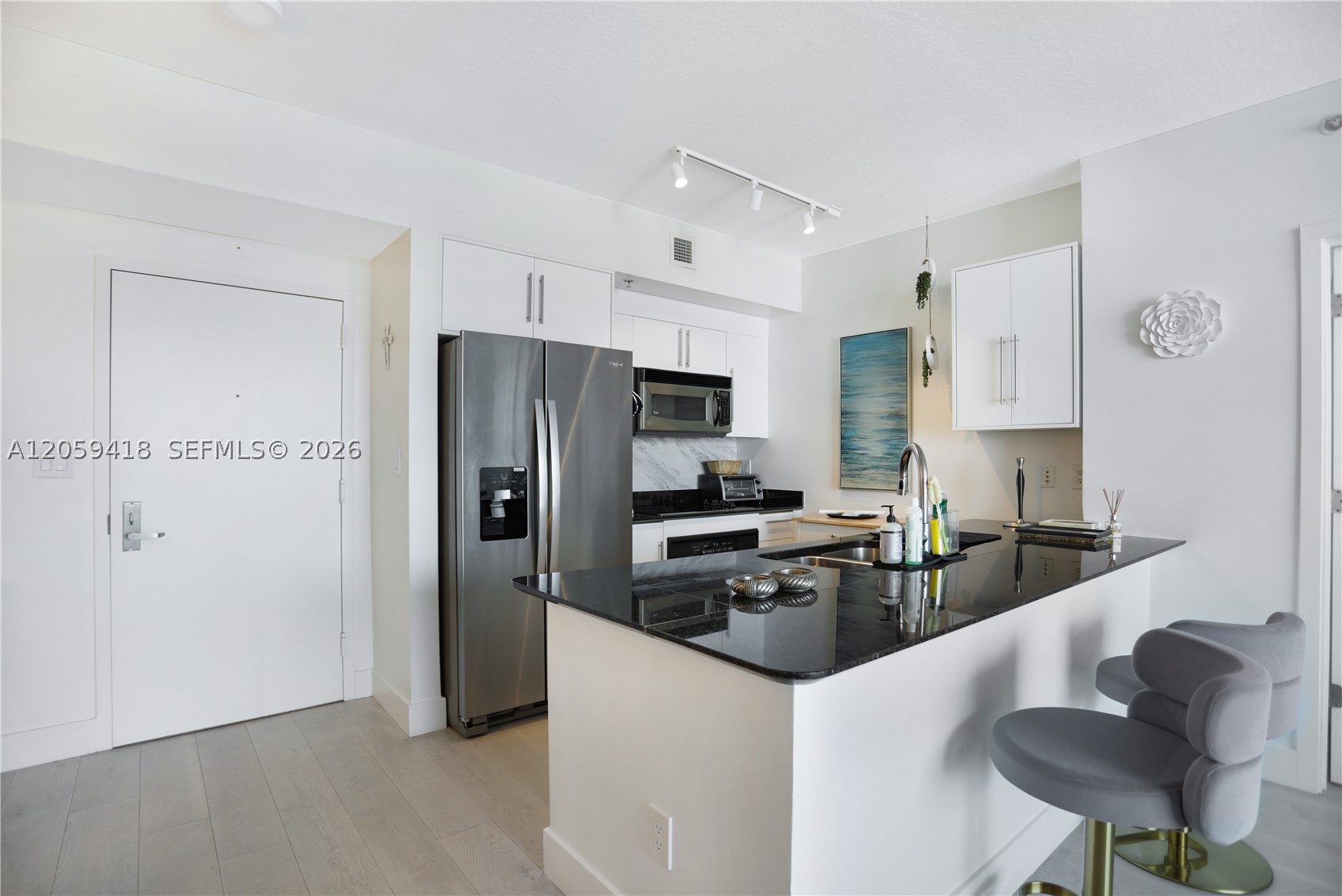 335 S Biscayne Blvd #3808, Miami FL 33131