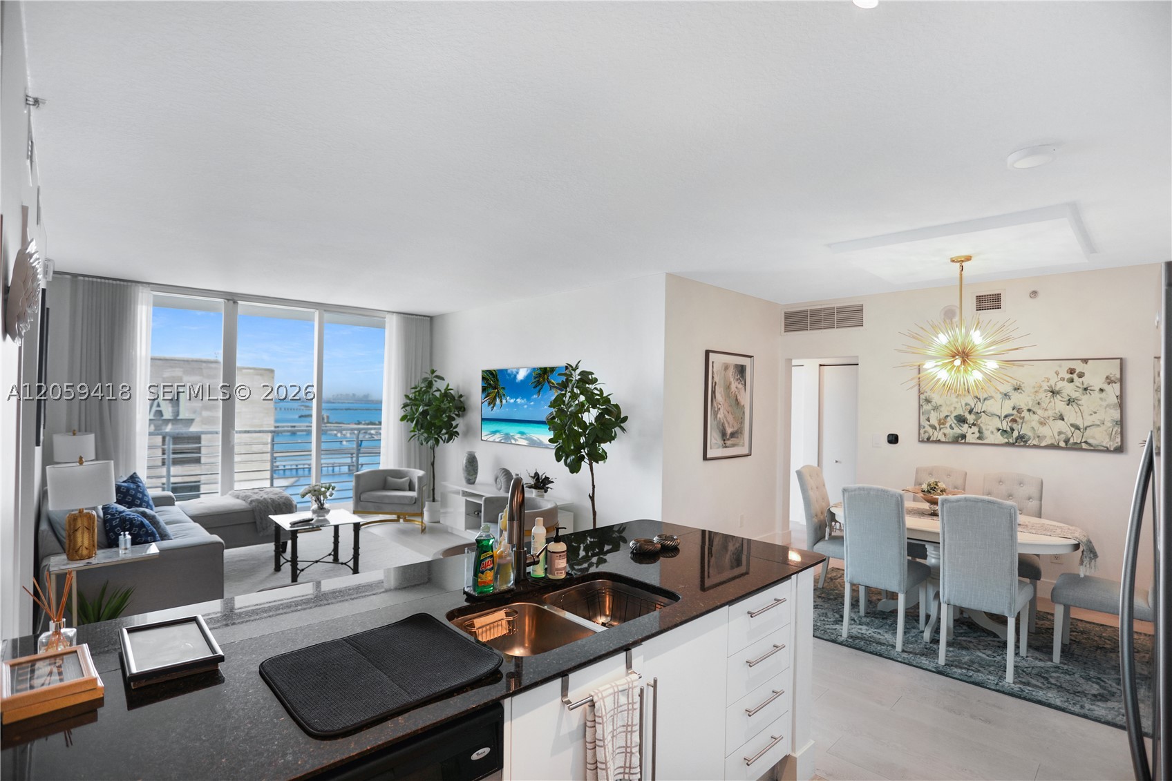 335 S Biscayne Blvd #3808, Miami FL 33131