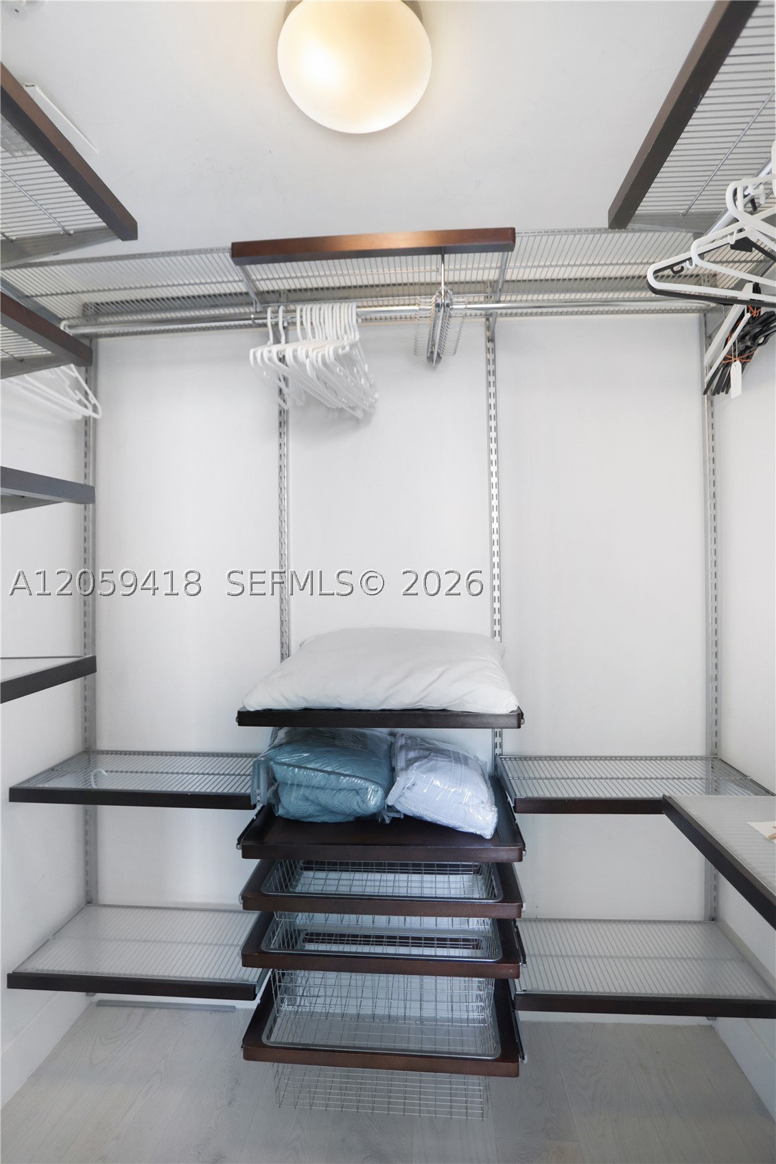 335 S Biscayne Blvd #3808, Miami FL 33131