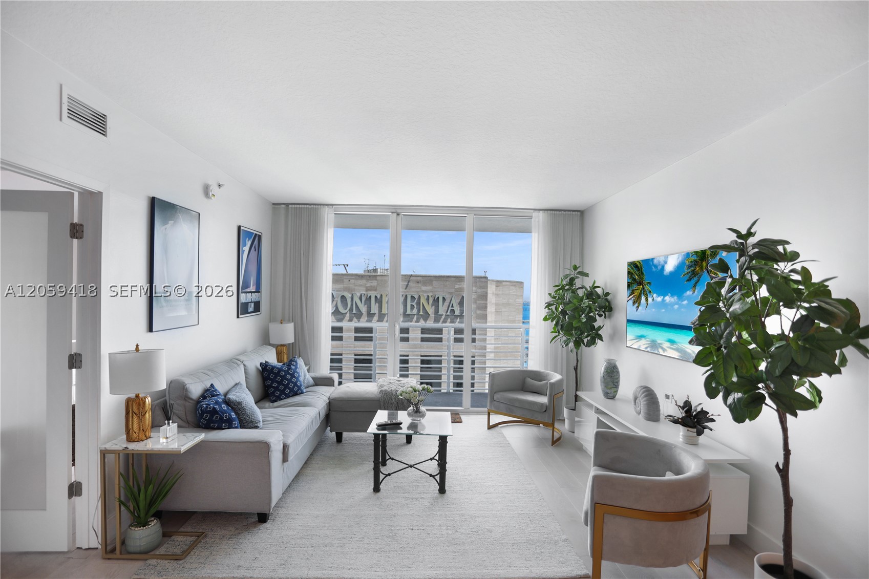 335 S Biscayne Blvd #3808, Miami FL 33131