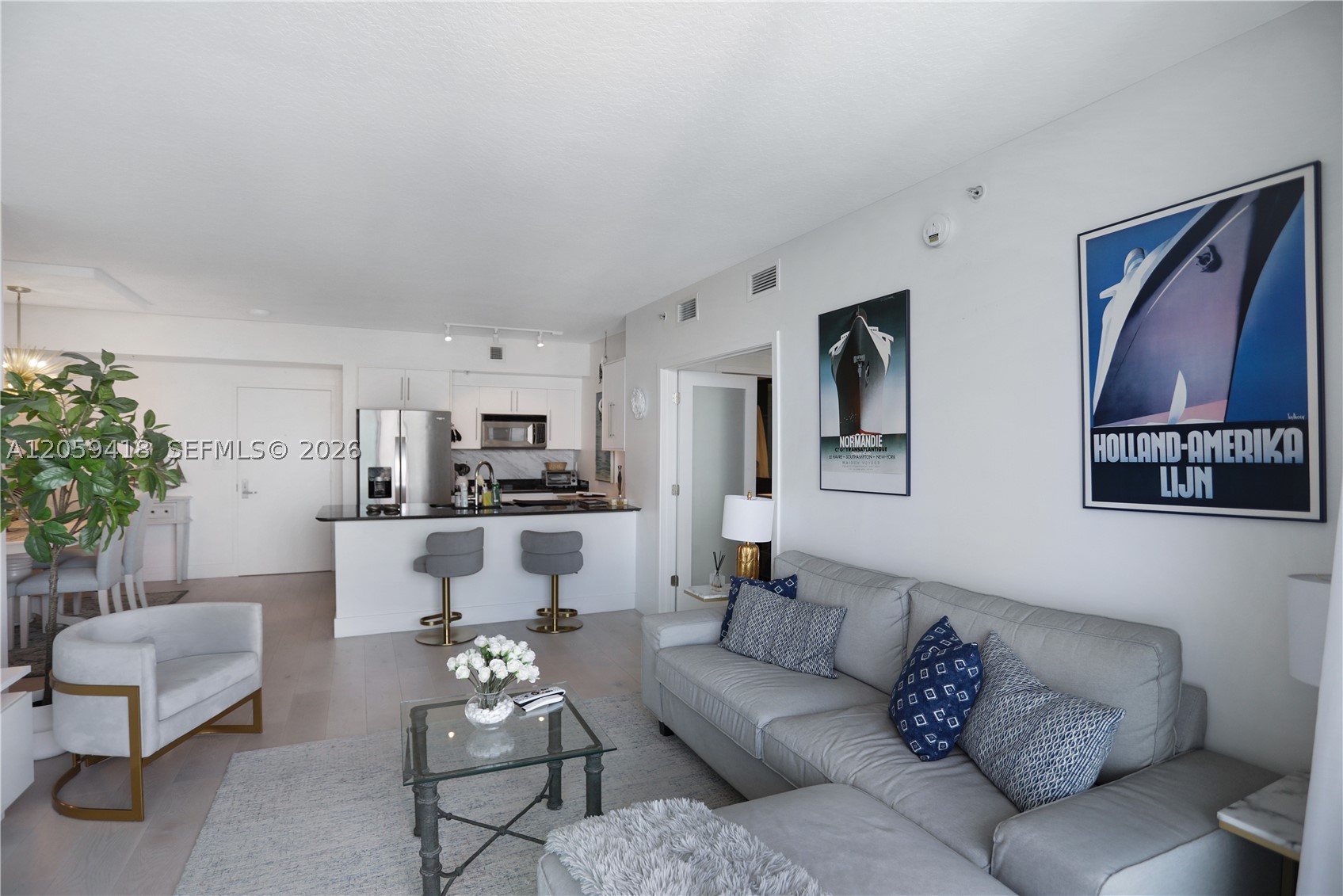 335 S Biscayne Blvd #3808, Miami FL 33131